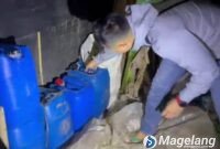  Tim gabungan Polresta Magelang dan Polsek Tegalrejo bongkar peredaran miras ilegal di Kecamatan Tegalrejo, Kabupaten Magelang. 