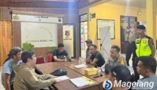 Upaya mediasi insiden dugaan perampasan kendaraan Magelang terjadi di halaman parkir Alfamidi Pakelsari, Desa Bulurejo, Kecamatan Mertoyudan, Kamis (2/7/2026) siang. 